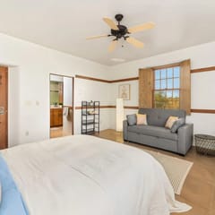 Casita Alpina, occupancy near Saguaro NP